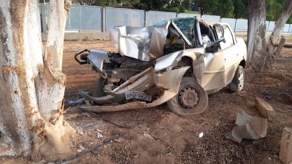 Criança de cinco anos não resiste e morre em acidente que também matou padrinhos