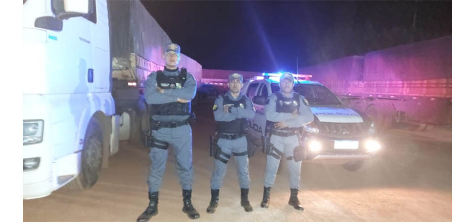 Tabaporã: Carreta clonada e carregada de soja foi apreendida pela Polícia Militar