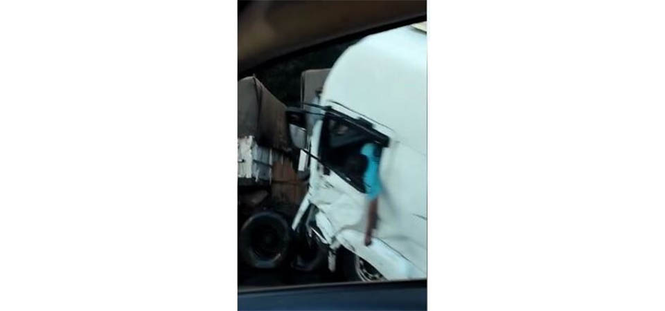 Motorista achado morto em batida entre 3 carretas foi esfaqueado após briga pelo rádio