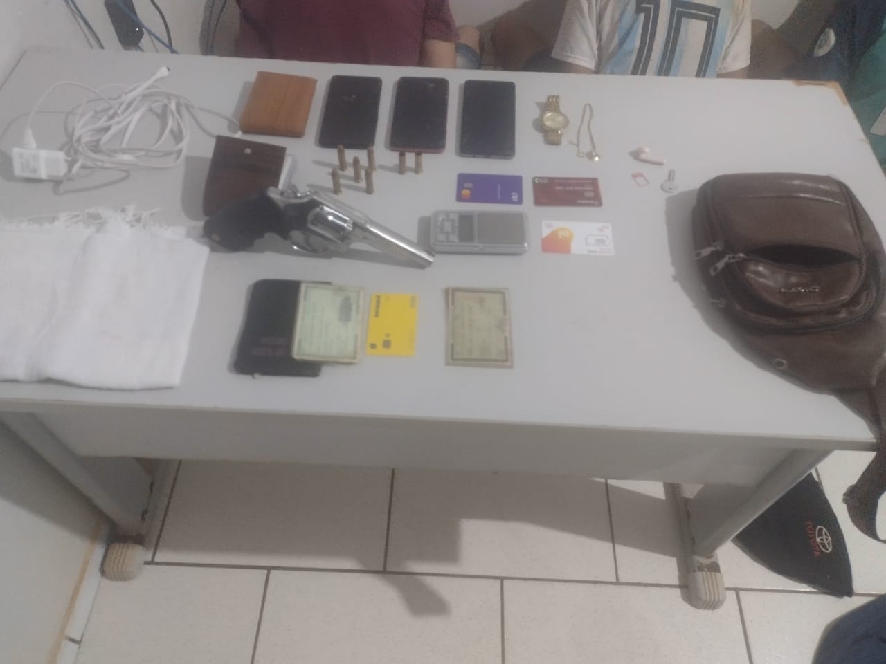 Itanhangá: Polícia Militar prende assaltantes que invadiram residência. Vídeo