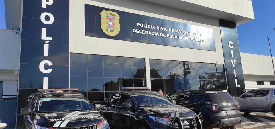 Policial civil é preso suspeito de estuprar detenta dentro de delegacia