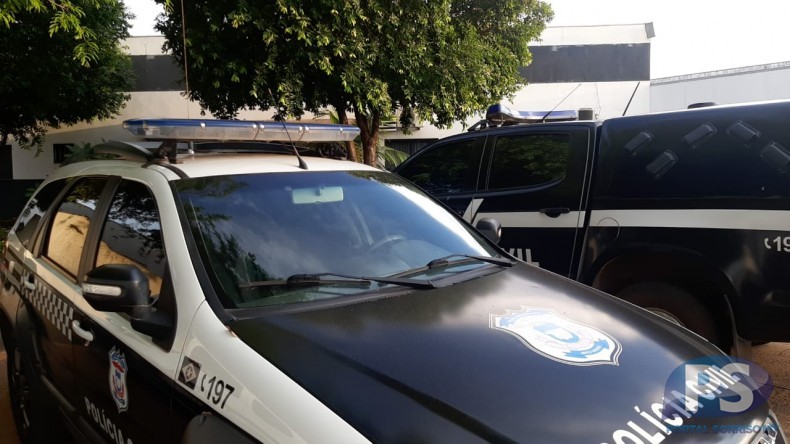 Padre tem casa invadida e dinheiro e peças banhadas a ouro furtadas