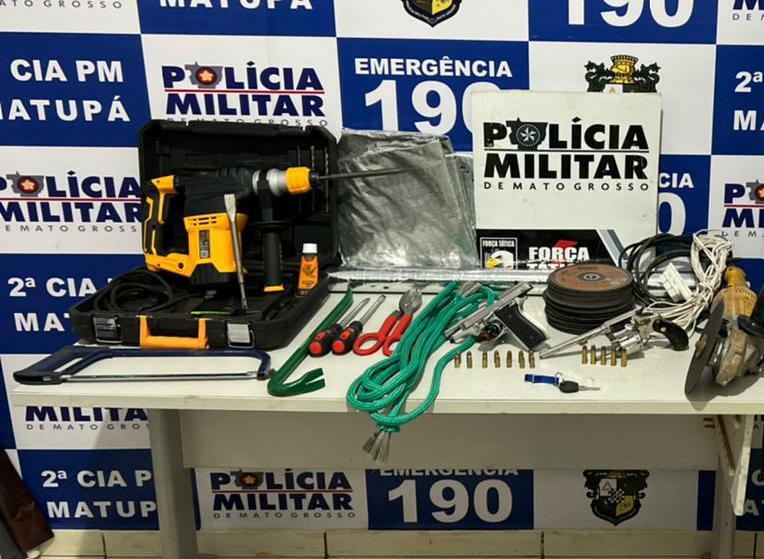 Dois que planejavam assaltar banco morrem em confronto com a Força Tática