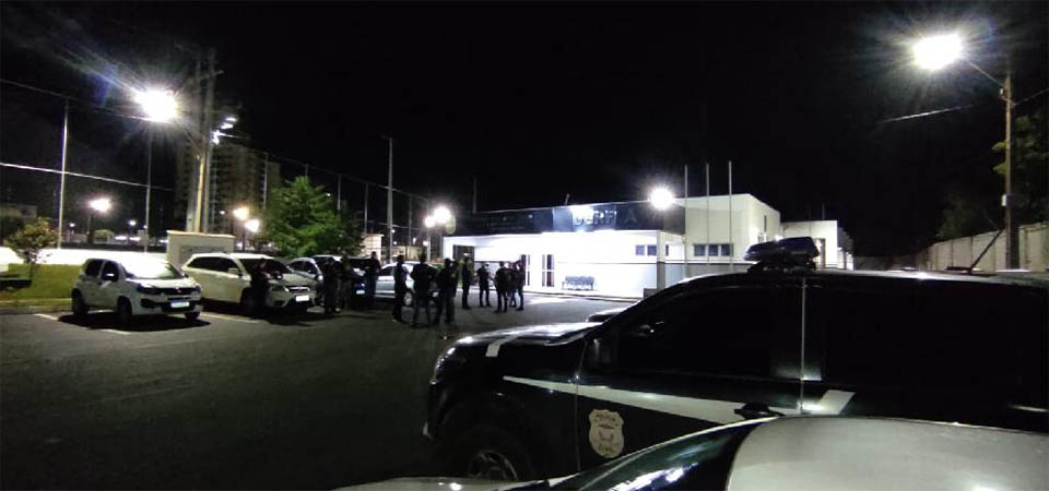 Polícia Civil cumpre mandados contra associação criminosa especializada em furtos de Hilux