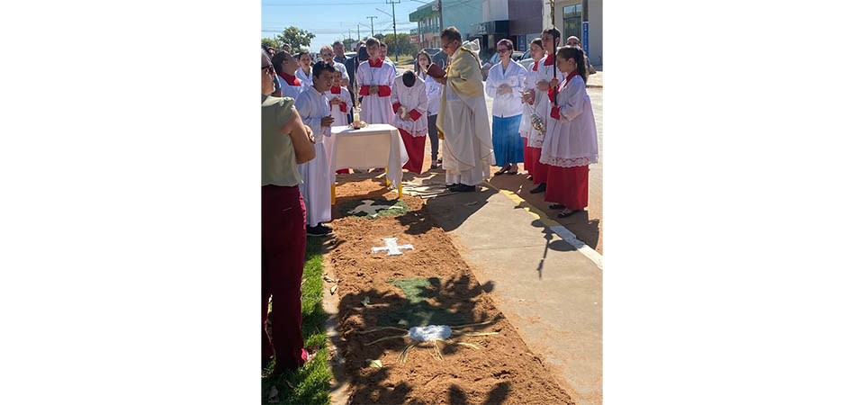 Itanhangá: Missa e procissão de Corpus Christi reuniu centenas católicos. Fotos e vídeo