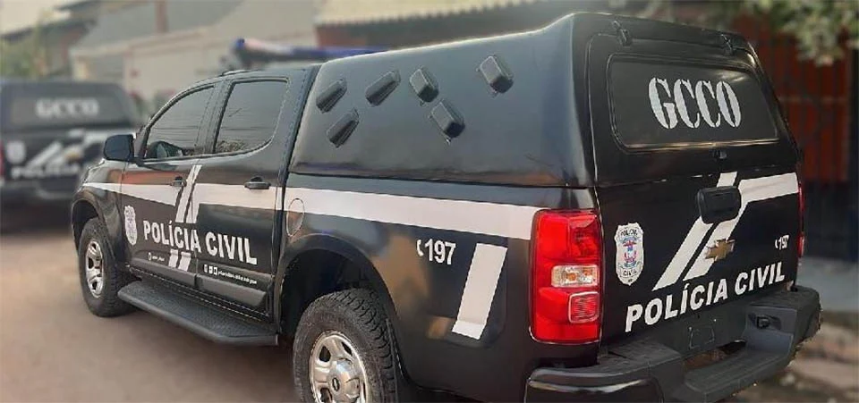 Criminoso grava encontros íntimos com homens e chantageia vítimas