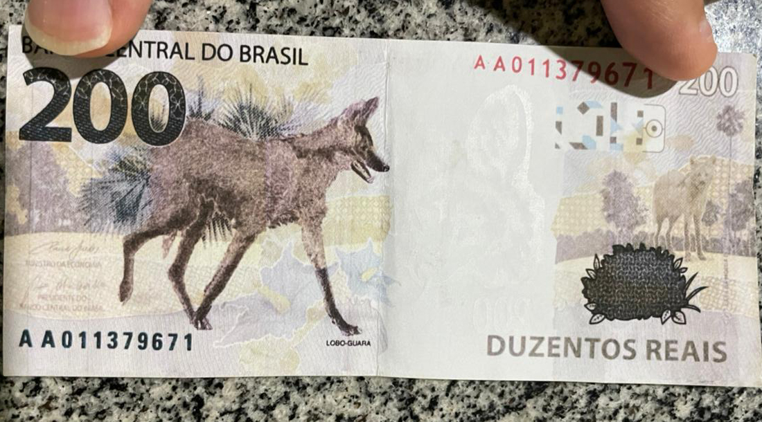 ATENÇÃO: Bandidos estão “derramando” notas falsas de R$ 100 e R$ 200