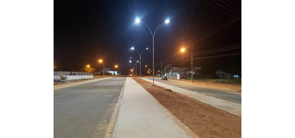 Itanhangá: Prefeitura faz testes na iluminação publica da Av. Brasília. Fotos e vídeo