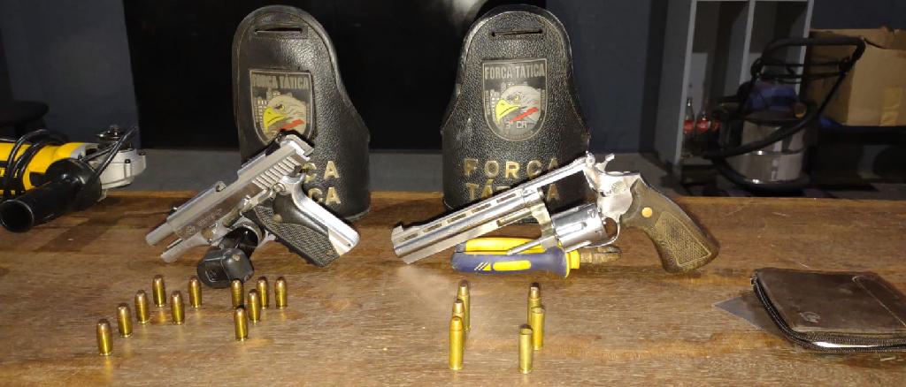 Dois morrem em troca de tiros com a Força Tática durante tentativa de furto