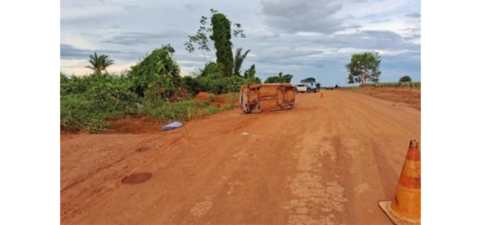 Motorista desvia de cachorro, capota veículo e morre na BR 174