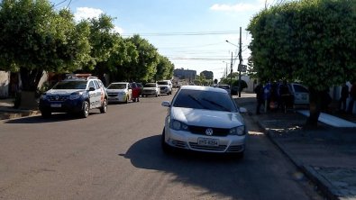 Menino autista de 3 anos morre após ser atropelado por carro ao seguir gato