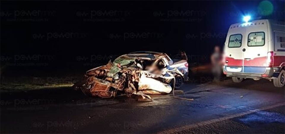 Homem morre em grave acidente entre carreta e carro na MT-235