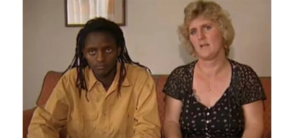 Mulher que deixou marido e filhos para viver com jovem amante em tribo no Quênia quebra silêncio após 30 anos