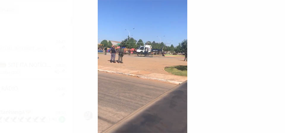 Caminhonetes são recuperadas em matagal e bandido é preso