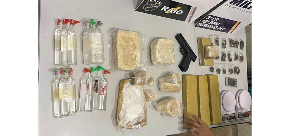 PM desarticula ponto de distribuição de drogas do Comando Vermelho