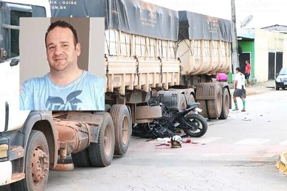 Motociclista de 42 anos morre após colidir em carreta