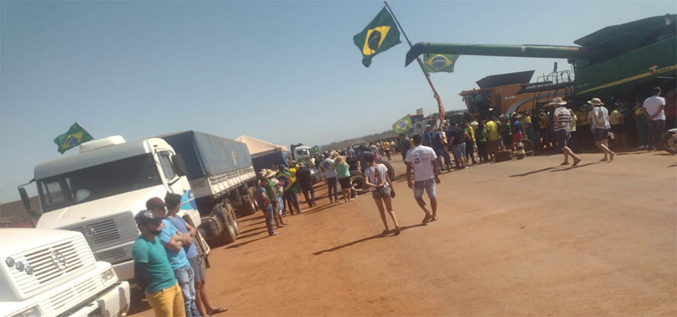 Itanhangá: População vai às ruas para pedir democracia. Vídeos