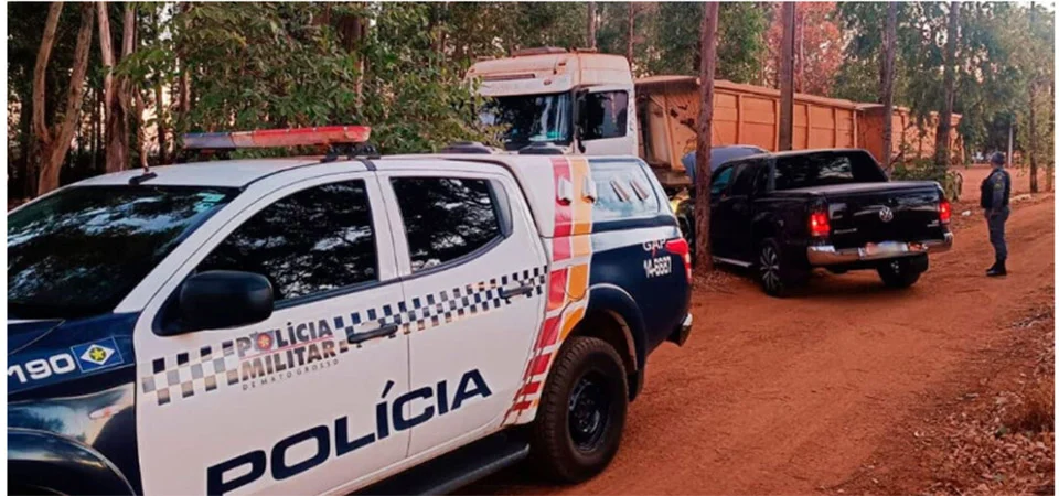PM recupera carreta furtada