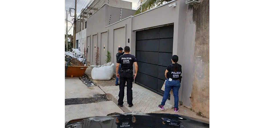 Universitários são presos por vender drogas sintéticas na balada e na faculdade