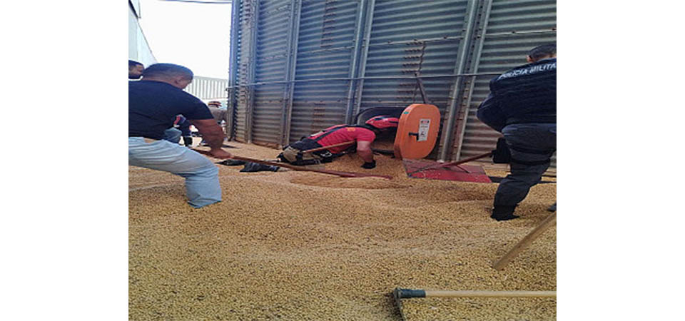 Dois homens morrem soterrados em silo de soja em fazenda