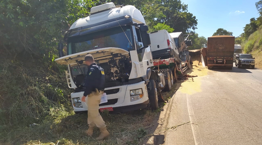 Motorista de caminhão tem braço arrancado e morre em acidente