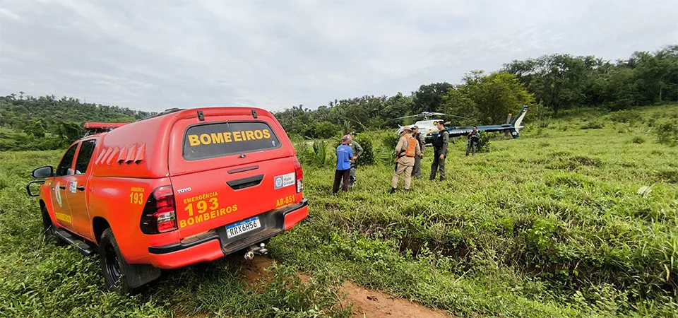 Bombeiros resgatam mulher que ficou seis dias perdida em área de mata