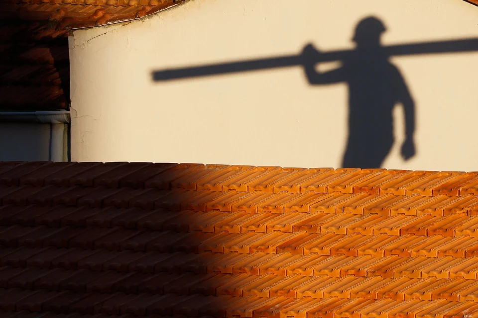 Pedreiro ‘de confiança’ da família é preso por suspeita de abuso sexual contra filhas de casal