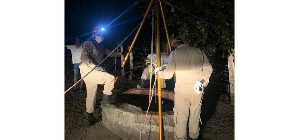 Criança de dois anos morre após cair em poço no quintal de casa