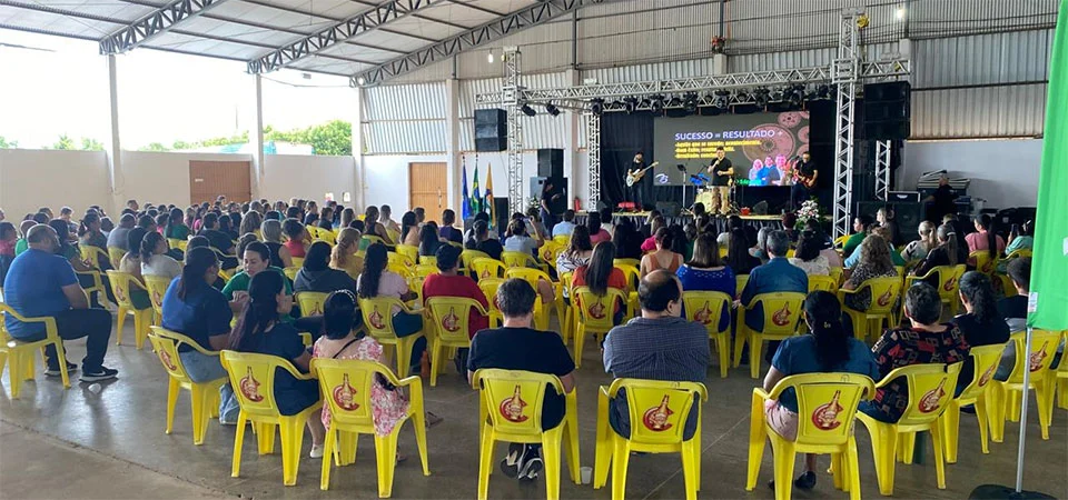 Secretaria Municipal de Educação realiza “Semana Pedagógica” para preparar equipes escolares. Vídeo