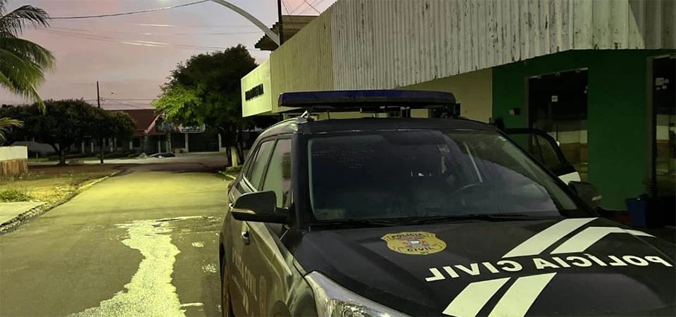Polícia Civil cumpre 75 ordens judiciais contra facção criminosa que movimentou mais de R$ 50 milhões com o tráfico