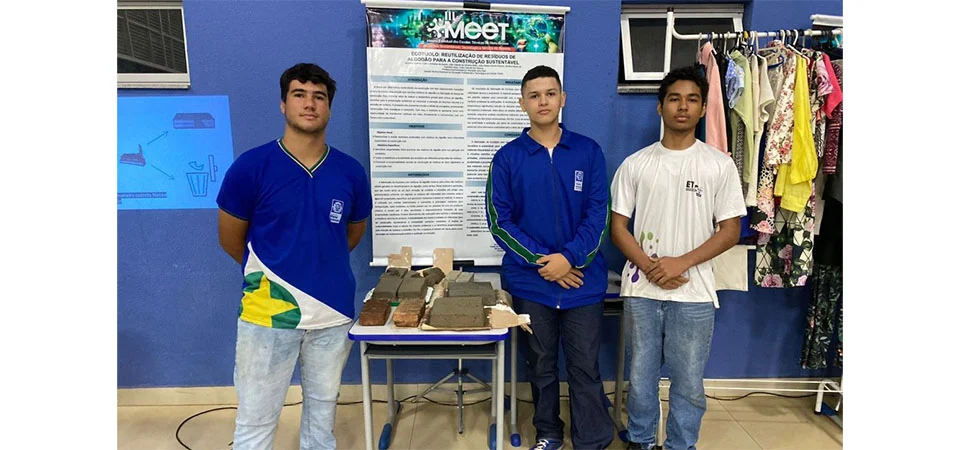 Alunos de escola técnica da Seciteci desenvolvem tijolo sustentável à base de algodão