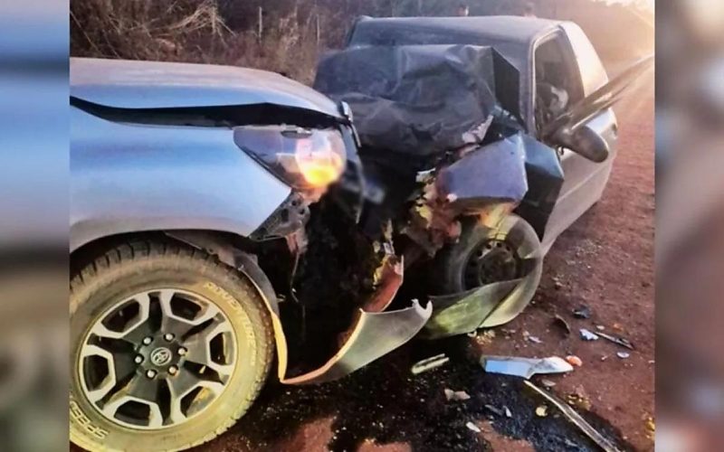 Colisão frontal na rodovia MT-322 tira a vida de dois jovens e deixa passageira gravemente ferida