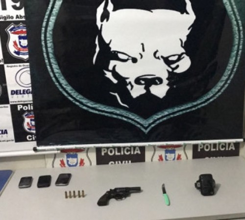 Polícia prende cinco que mataram idoso na frente da filha