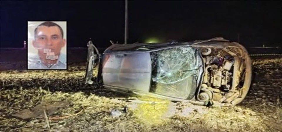 Homem morre arremessado de carro durante capotamento