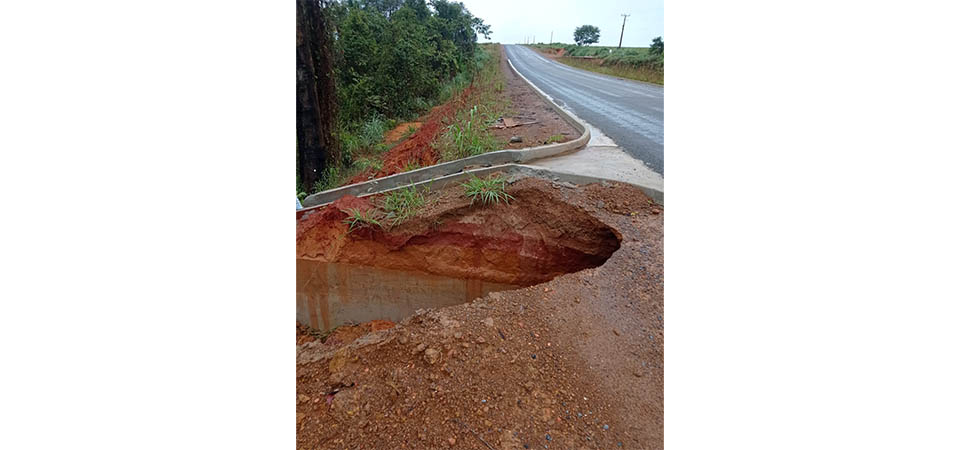 Itanhangá: MT 242 está interditada próximo ao acesso do travessão do Vale do Arinos
