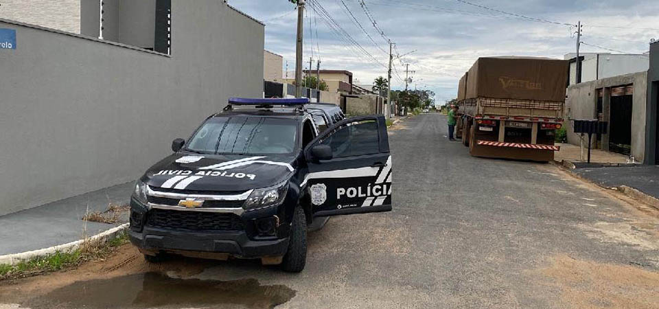 Operação cumpre 11 ordens judiciais contra associação criminosa envolvida em roubo e furto de defensivos