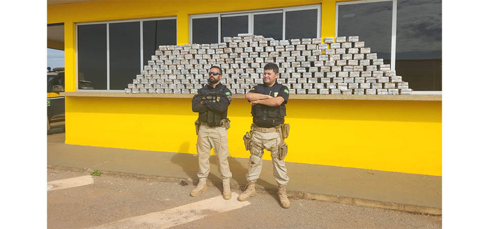 PRF apreende carreta com 500 tabletes de cocaína que iriam para Ipiranga do Norte
