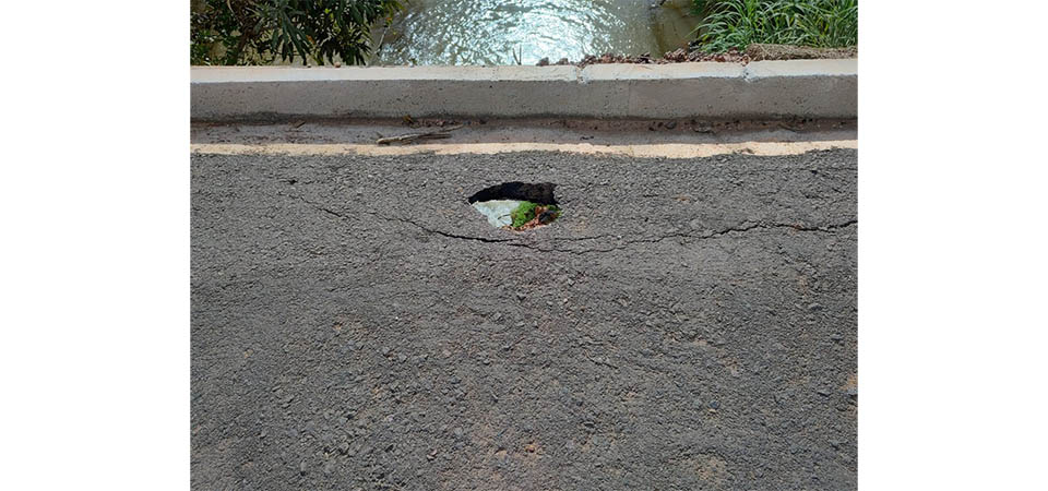 URGENTE: Itanhangá: Bueiro na MT 338 corre risco de desabar. Fotos