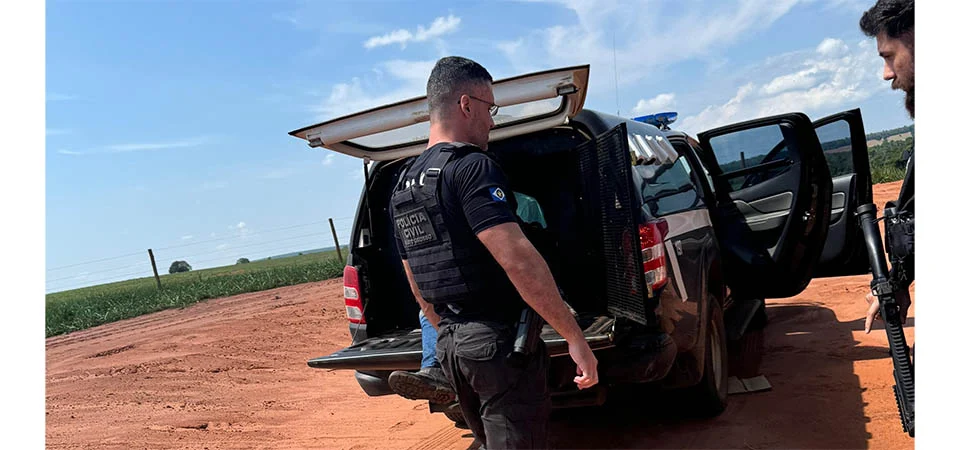 Polícia Civil cumpre 4 mandados contra traficante