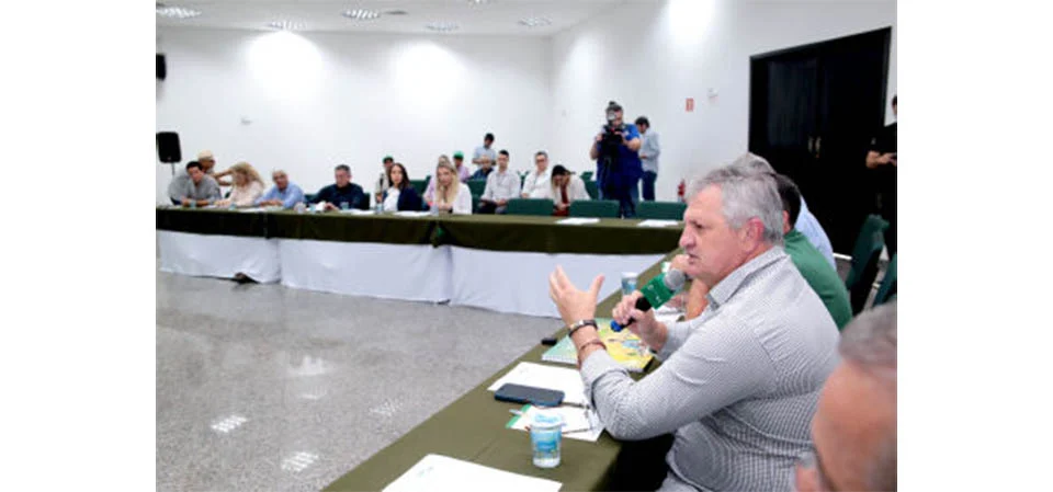 Revisão das bulas de defensivos e irrigação para agricultura familiar são temas de debate da FPA