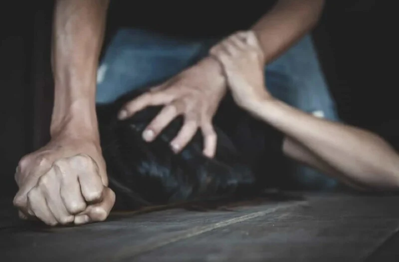 Tapurah: Mulher é espancada pelo marido na frente da filha e abandonada só de sutiã em estrada