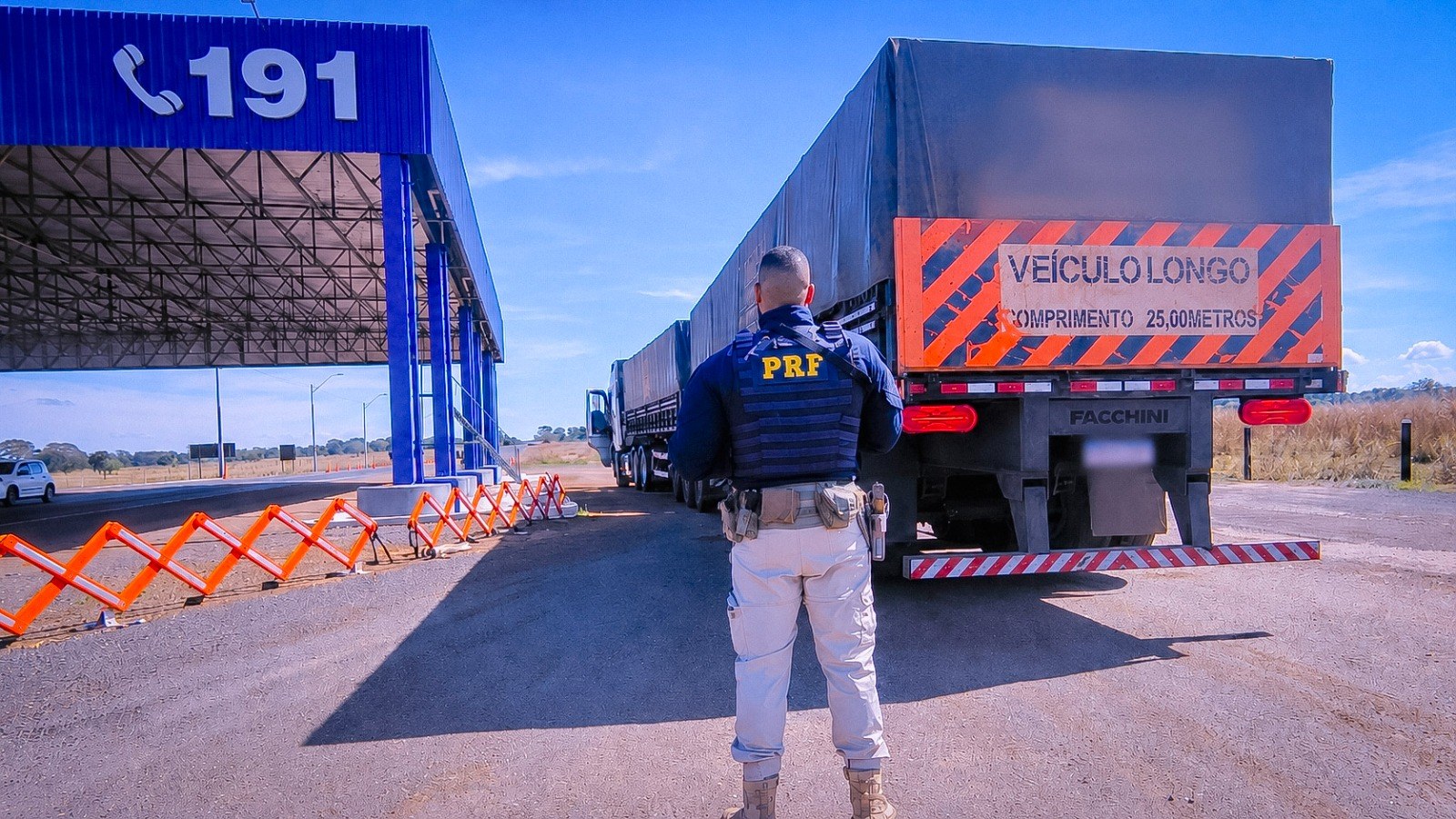 PRF identifica carretas clonadas durante fiscalização