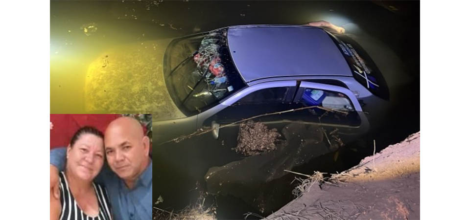 Casal de pastores morre após veículo cair em rio