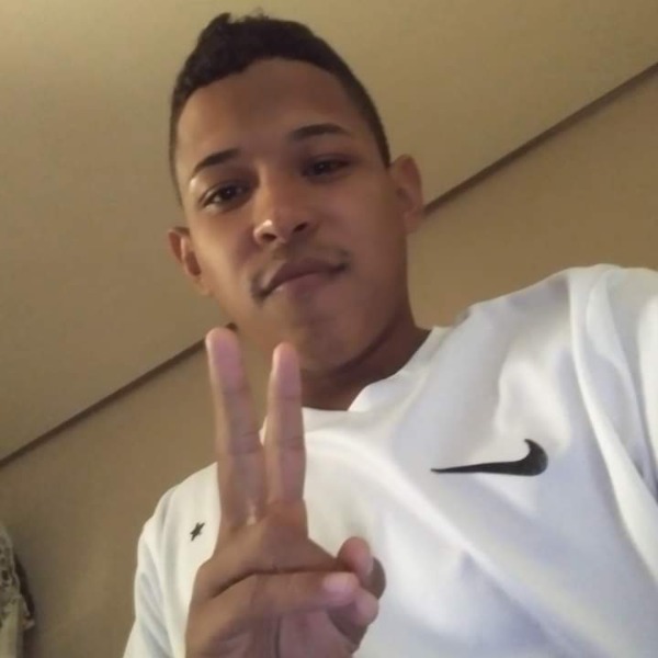 Assaltante é recebido à bala ao invadir casa e morre