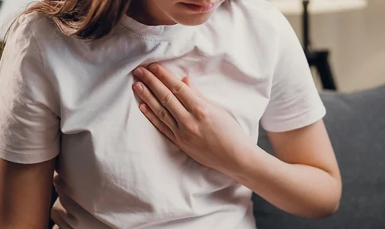 Professor é condenado por apalpar seio de aluna ao ensinar tarefa