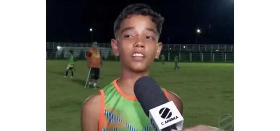 Garoto de 12 anos morre depois de passar mal em treino de futebol
