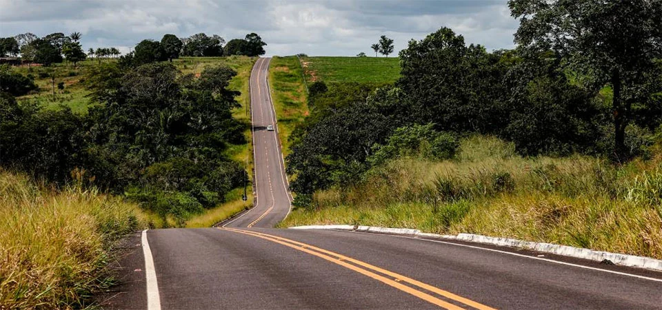Mato Grosso: Segundo a SINFRA malha viária asfaltada de irá dobrar em 8 anos