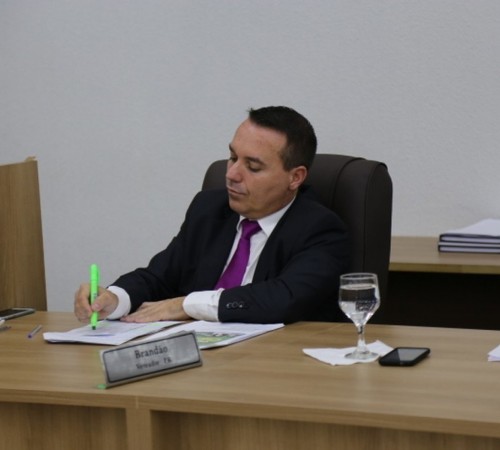 Câmara cassa mandato de vereador suspeito de cobrar ‘mensalinho’ de servidores de gabinete em MT