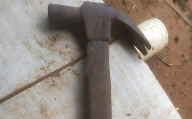 Agressor ataca esposa com golpes de martelo na cabeça