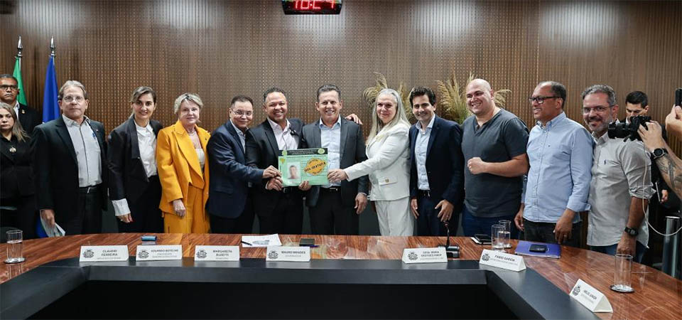 Governo de MT vai pagar carteira de motorista para pessoas de baixa renda